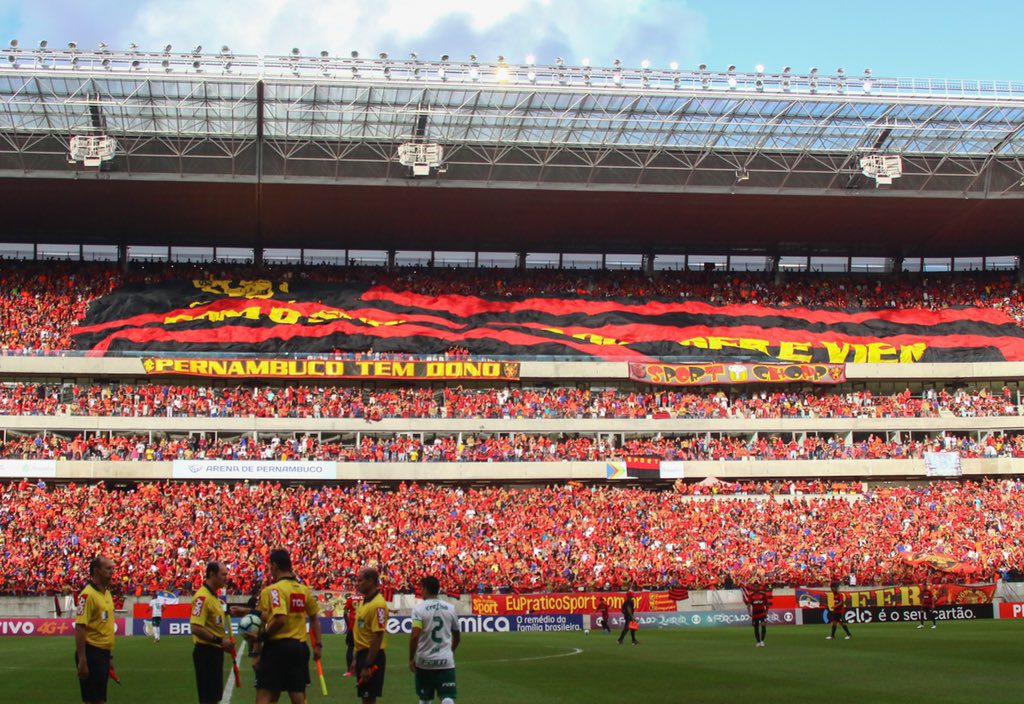 Torcida do Sport Club do Recife em dia de jogo